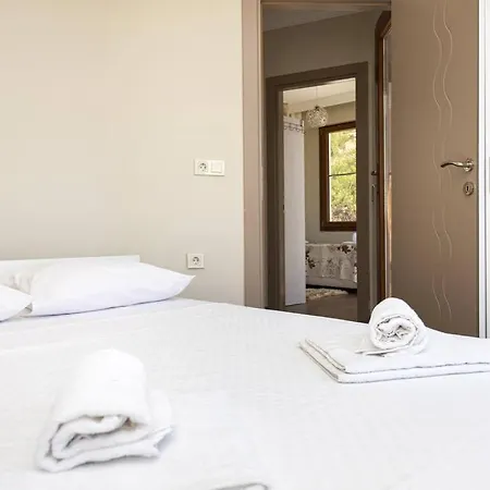 Villa Duplex With Stunning View Near Camel Beach In *