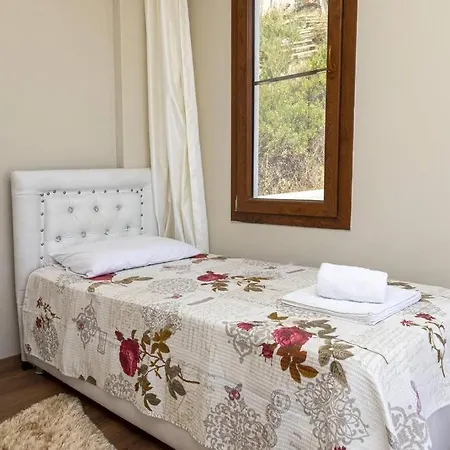 Villa Duplex With Stunning View Near Camel Beach In